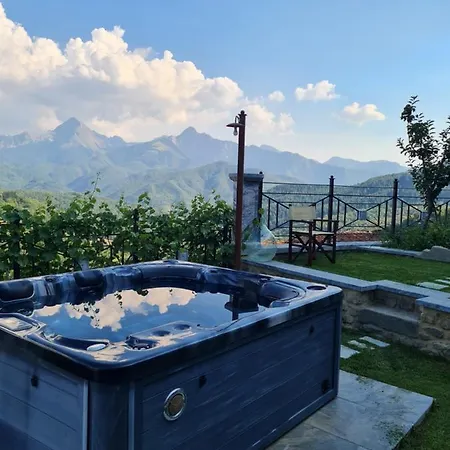 Holiday home Da Ercole Di Lusso Con Giardino, Piscina E Idromassaggio.
